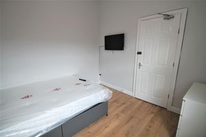 Bedroom- click for photo gallery